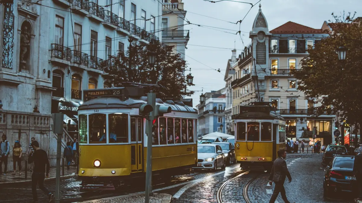 Creators: Reach Portugal Brands on ShareChat Fast
