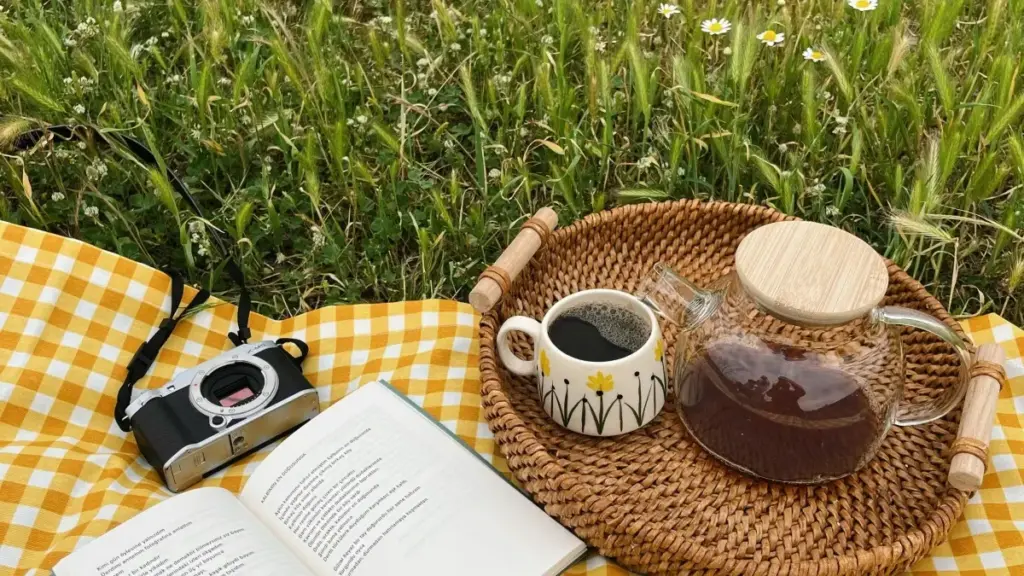 Gwida prattika għal advertisers f’Malta: strateġiji u kanali konkreti biex issib u tinvolvi creators Grieġi fuq Lazada, inkluż tendenzi ta’ logistika u kif il-brand mirror setups jagħmlu cross‑border kampanji aktar faċli.