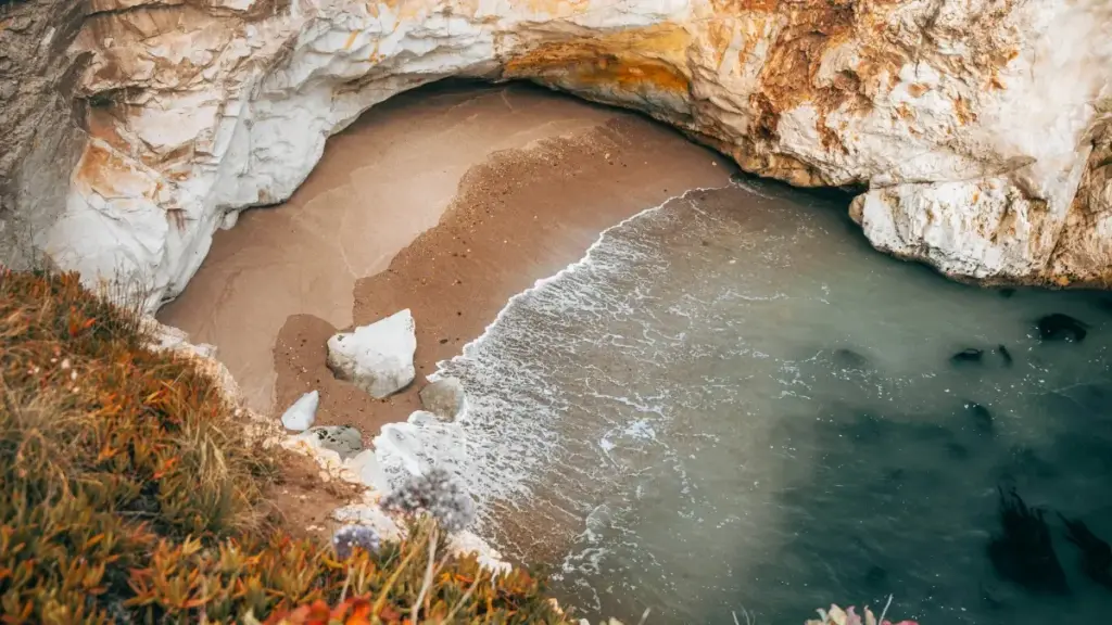 Strateġija prattika għal kreaturi f’Malta: kif tikkonnettja ma’ brands Alġerini fuq Threads biex tagħti dawl lil hidden local gems u tiżviluppa kollaborazzjonijiet reali.