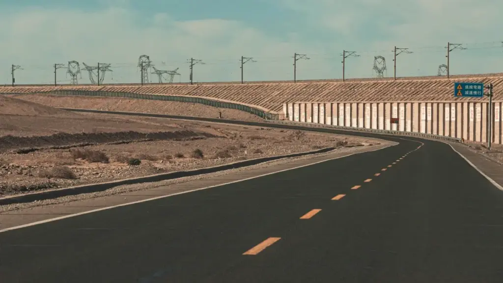 Gwida prattiku għal advertisers f’Malta kif isibu u jinkoruġġixxu kreaturi Etsy minn Costa Rica biex jgħollu l-engagement fuq social media.