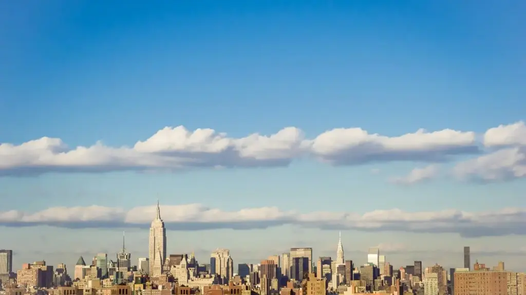 Praktiku u lokali: strategi għall-kreaturi Maltin biex jikkonnettjaw ma’ brands Swiss fuq Facebook u jippjana kollaborazzjonijiet fit-tul.