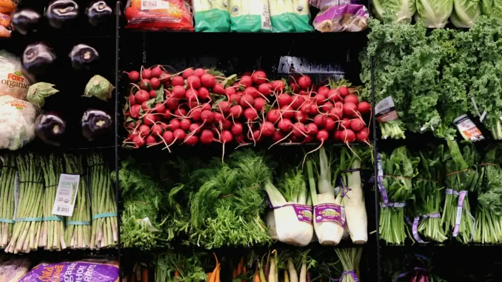 Gwida prattika għall-advertisers f’Malta dwar kif isibu u taħdem ma’ kreaturi Zalo f’Tanzania biex tippromwovi launches ta’ mobile games.