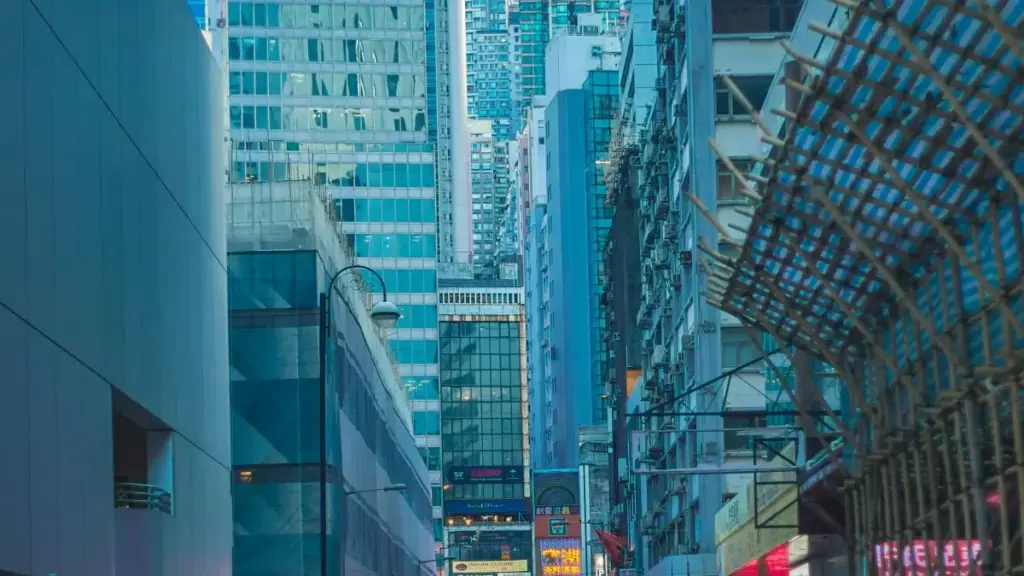 Gwida prattika għal kreaturi f’Malta: kif tikkuntattja brands Kanadiżi fuq Twitter għal kollaborazzjonijiet u giveaways, b’statistiċi u strateġiji konkreti.