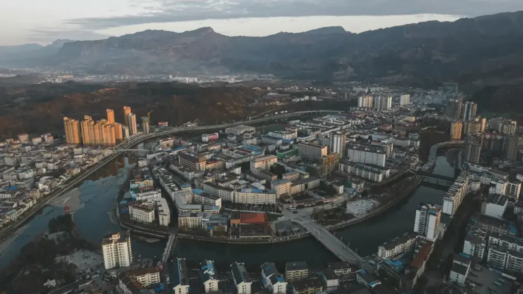 Gwida prattika għal advertisers f’Malta biex isibu u jimpjegaw creators Australjani li jużaw Taobao għal kampanji ta’ launch ta’ logħob mobbli, bl-insights u passi konkreti.